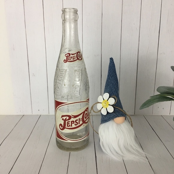 ❌SOLD ❌Daisy Denim Gnome Handmade Blue Yellow Jute Silver Key Charm Farmhouse - Picture 12 of 15